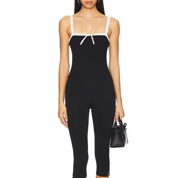 MAJORELLE Tops - MAJORETTE / REVOLVE -  Alinda Top in Black